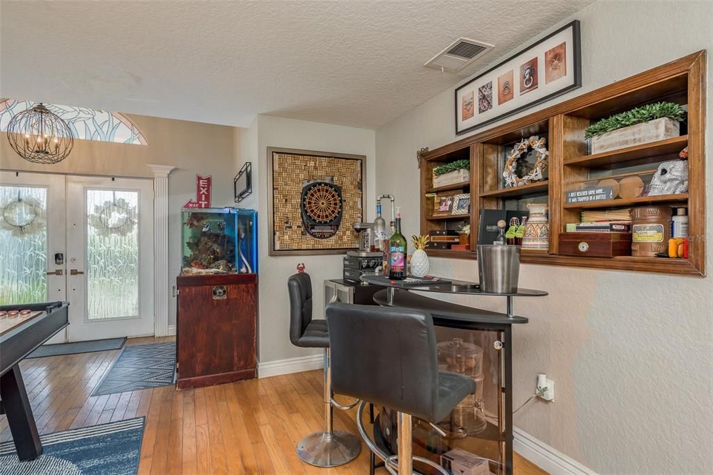 For Sale: $835,000 (3 beds, 2 baths, 2484 Square Feet)