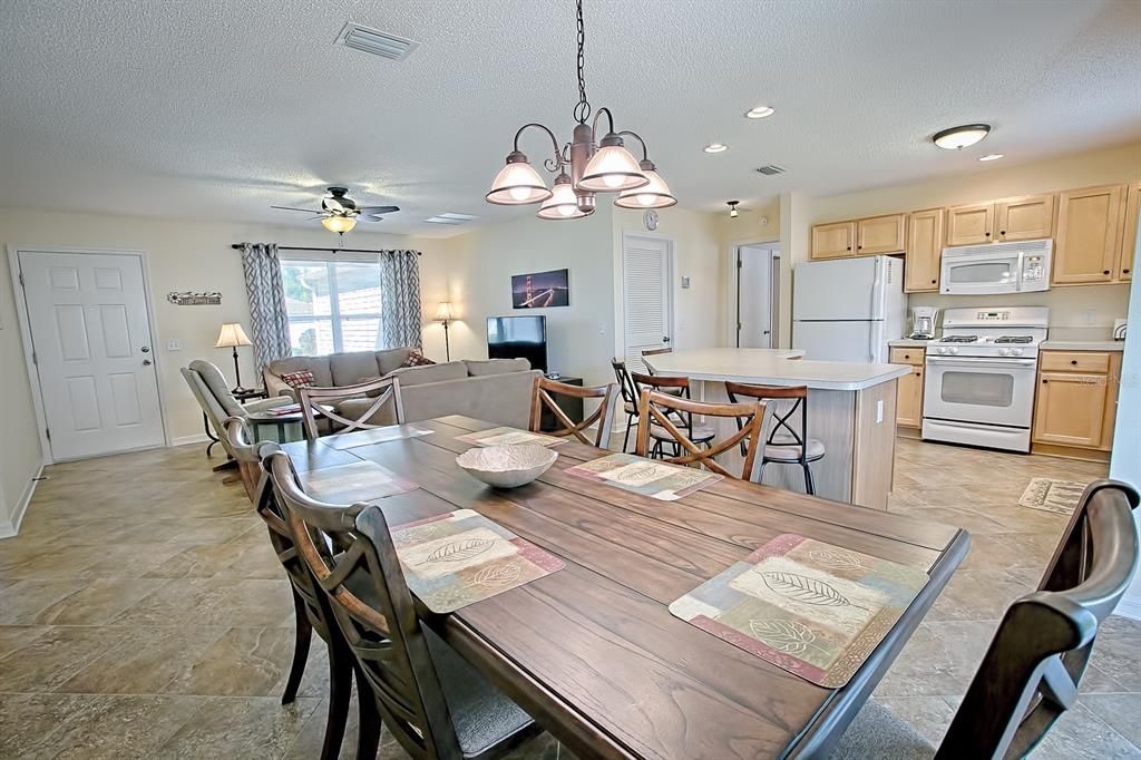 En Renta: $2,325 (3 camas, 2 baños, 1392 Pies cuadrados)