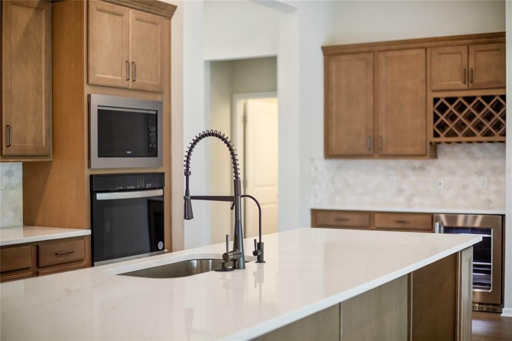 待售: $979,000 (3 贝兹, 2 浴室, 2270 平方英尺)