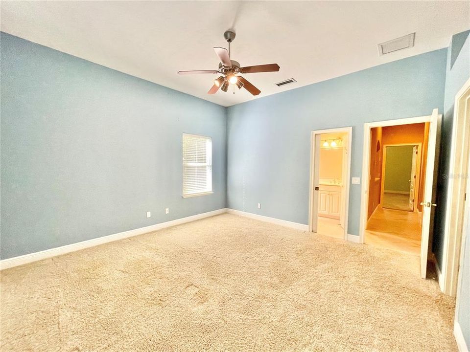 待售: $999,900 (5 贝兹, 3 浴室, 4820 平方英尺)