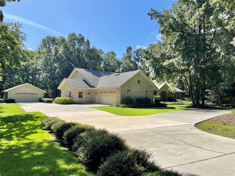 待售: $999,900 (5 贝兹, 3 浴室, 4820 平方英尺)