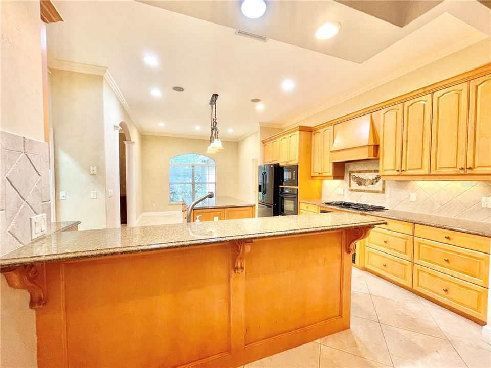 待售: $999,900 (5 贝兹, 3 浴室, 4820 平方英尺)