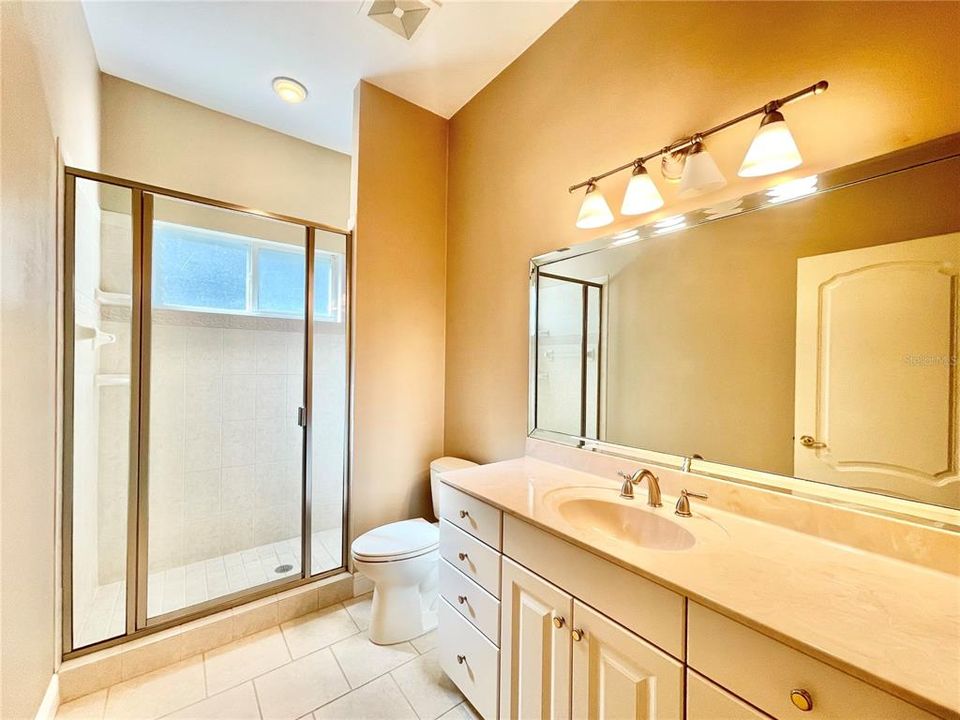 待售: $999,900 (5 贝兹, 3 浴室, 4820 平方英尺)