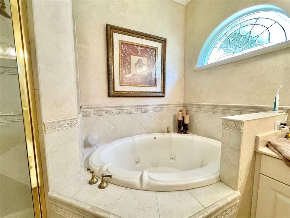 待售: $999,900 (5 贝兹, 3 浴室, 4820 平方英尺)