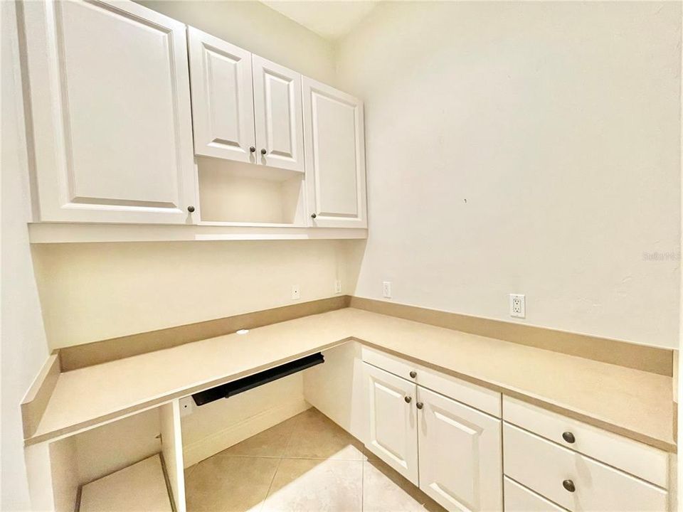 待售: $999,900 (5 贝兹, 3 浴室, 4820 平方英尺)