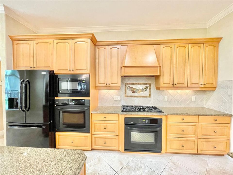 待售: $999,900 (5 贝兹, 3 浴室, 4820 平方英尺)