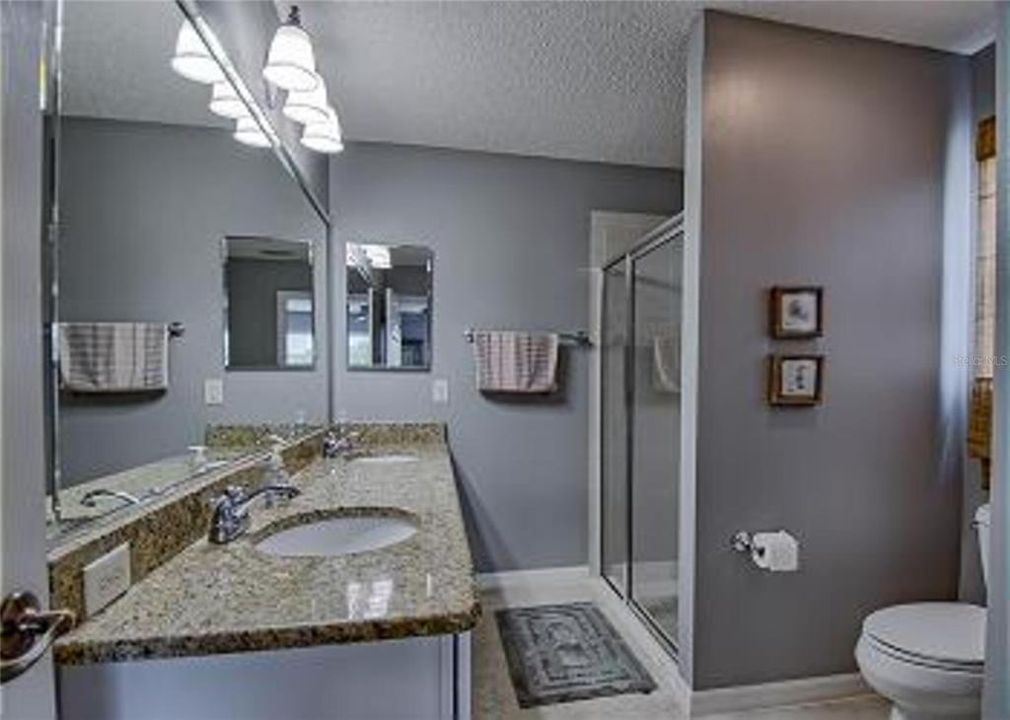 For Rent: $2,480 (3 beds, 2 baths, 1392 Square Feet)