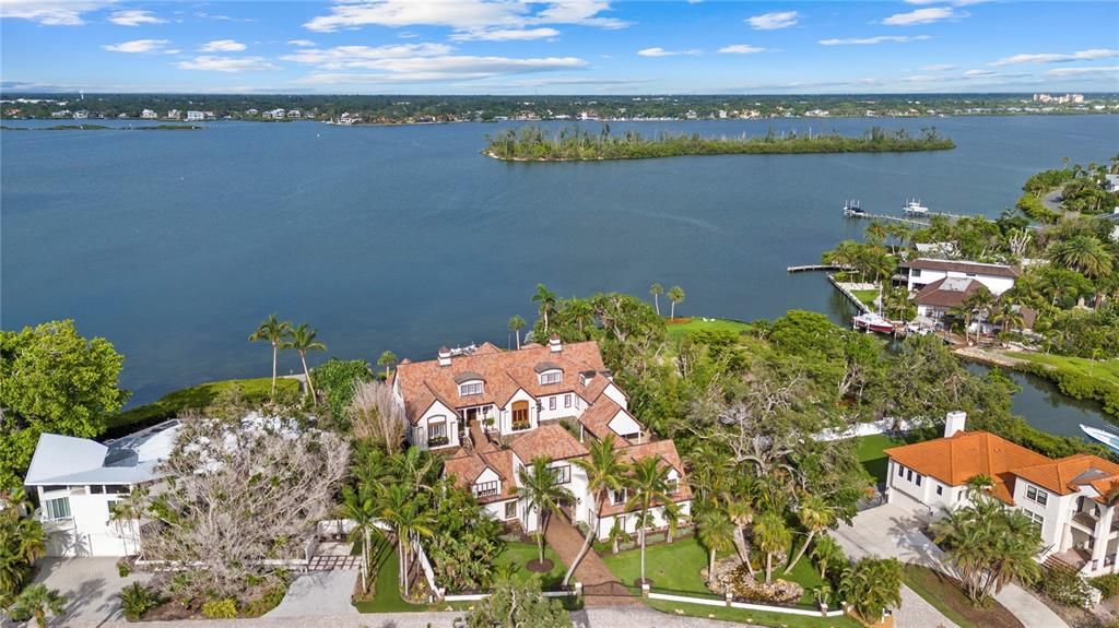 En Venta: $15,950,000 (6 camas, 6 baños, 7535 Pies cuadrados)