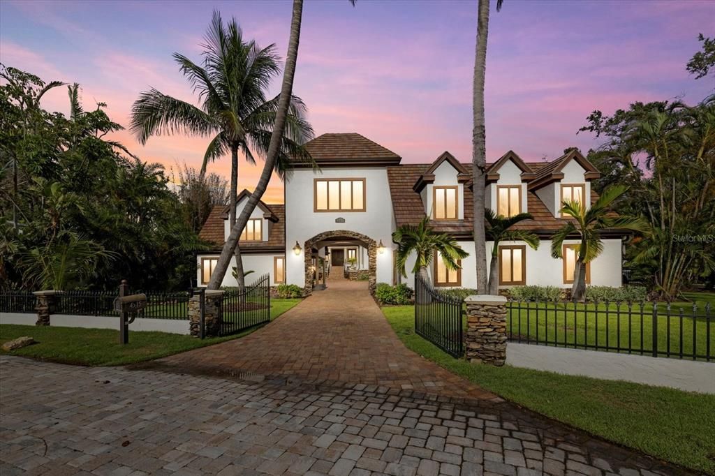 En Venta: $15,950,000 (6 camas, 6 baños, 7535 Pies cuadrados)