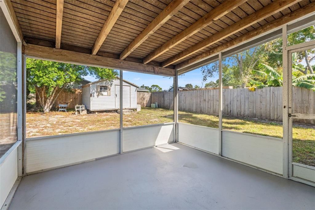 For Sale: $227,000 (2 beds, 1 baths, 1016 Square Feet)