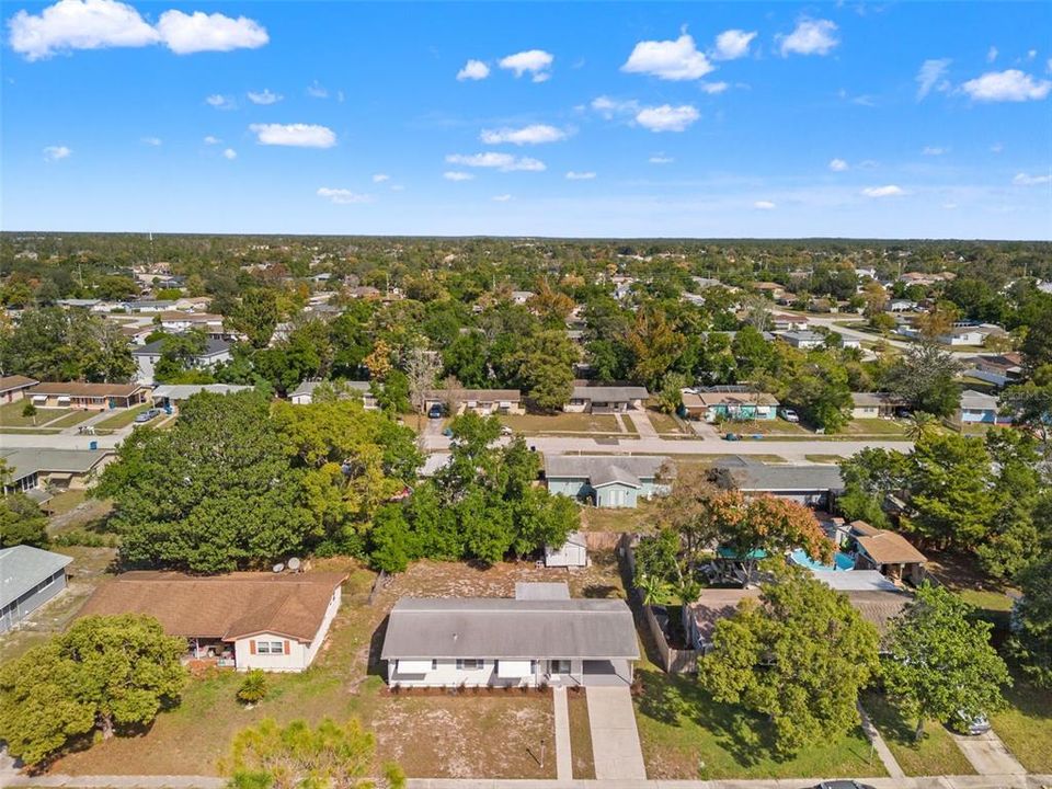 For Sale: $227,000 (2 beds, 1 baths, 1016 Square Feet)