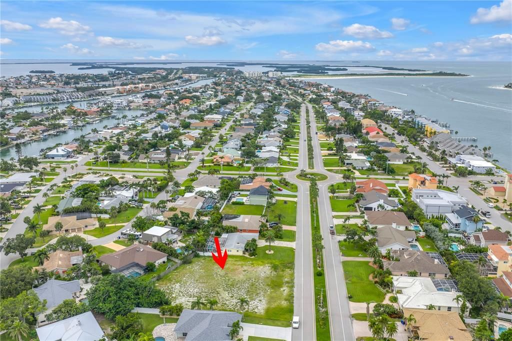 En Venta: $550,000 (0.22 acres)