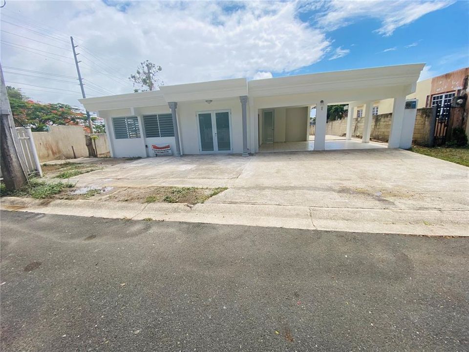 Recently Sold: $359,000 (3 beds, 2 baths, 1440 Square Feet)