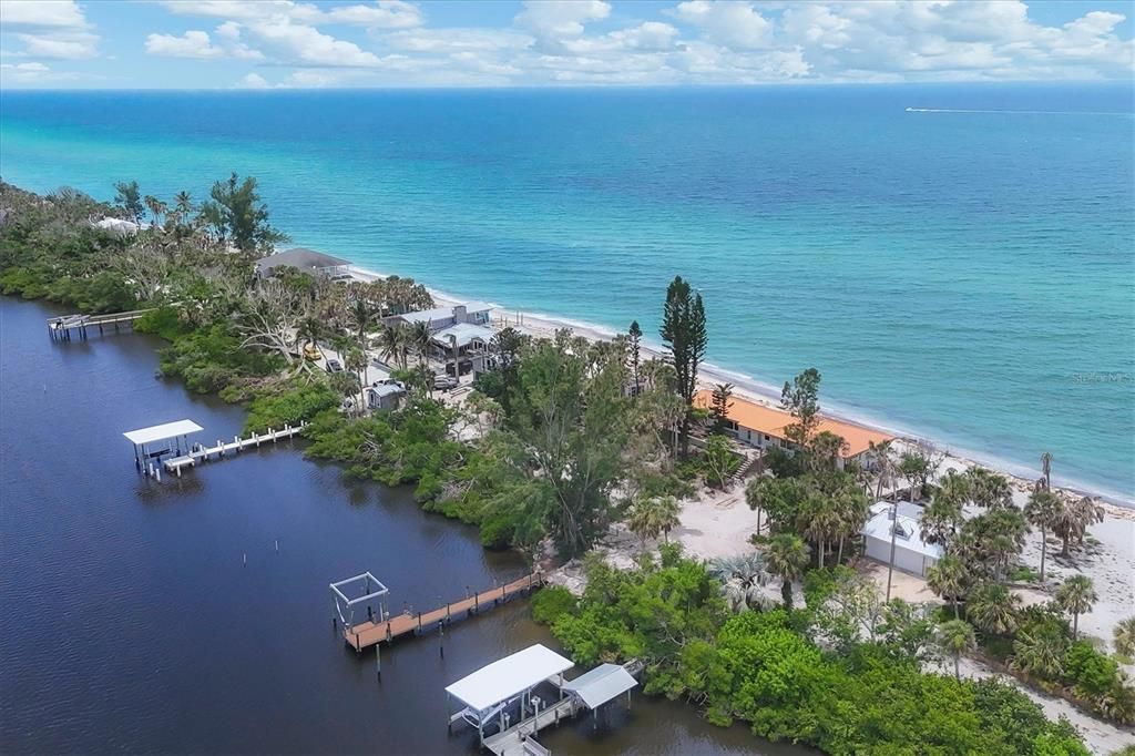 待售: $2,900,000 (0.92 acres)