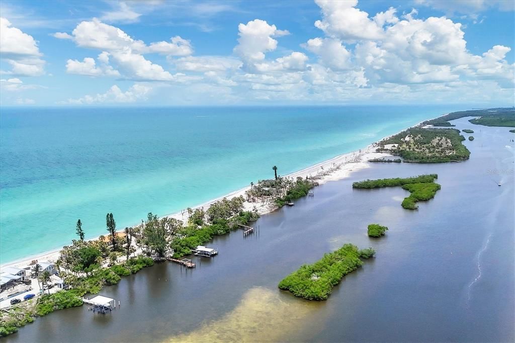 待售: $2,900,000 (0.92 acres)