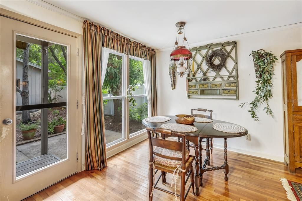 Activo con contrato: $270,000 (2 camas, 1 baños, 1232 Pies cuadrados)