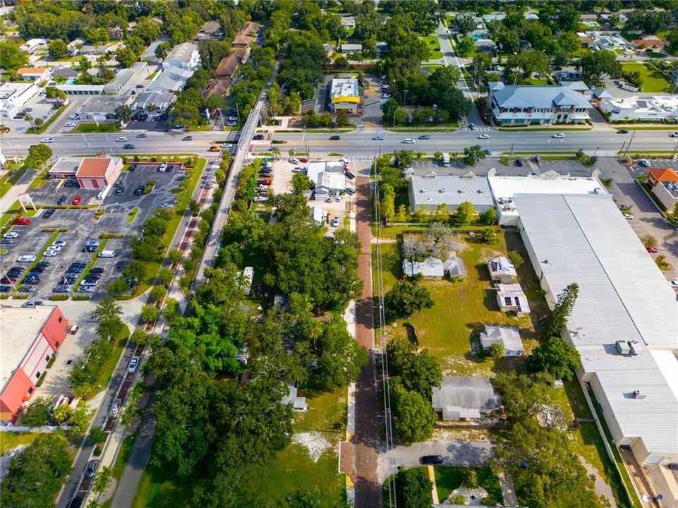 Activo con contrato: $270,000 (2 camas, 1 baños, 1232 Pies cuadrados)