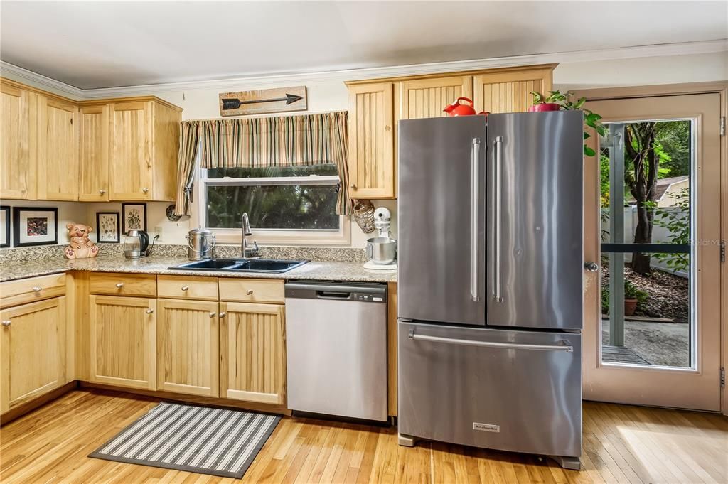 Activo con contrato: $270,000 (2 camas, 1 baños, 1232 Pies cuadrados)