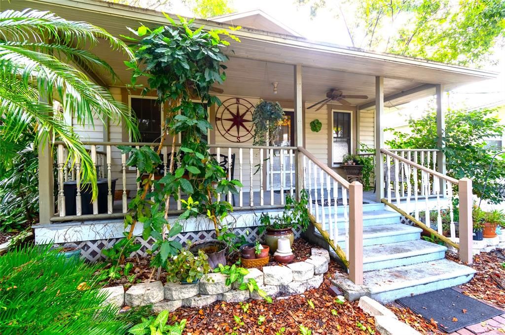 Activo con contrato: $270,000 (2 camas, 1 baños, 1232 Pies cuadrados)