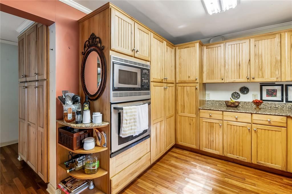 Activo con contrato: $270,000 (2 camas, 1 baños, 1232 Pies cuadrados)