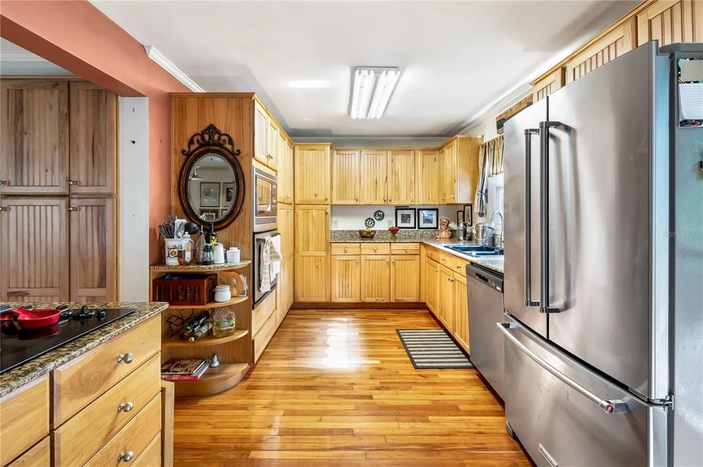 Activo con contrato: $270,000 (2 camas, 1 baños, 1232 Pies cuadrados)