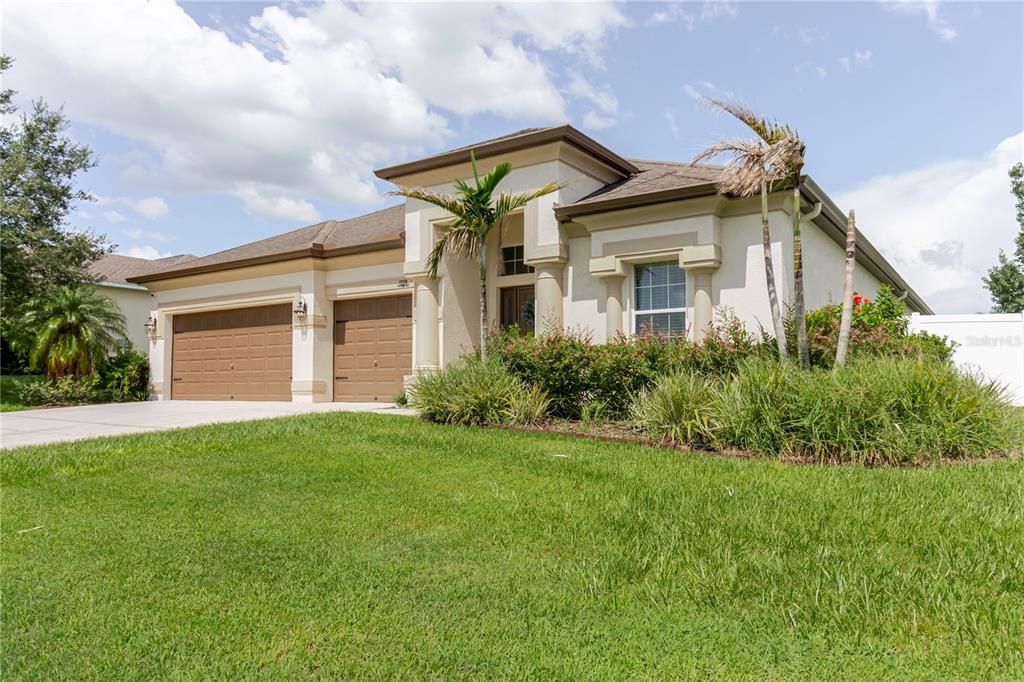 En Venta: $550,000 (4 camas, 3 baños, 2623 Pies cuadrados)