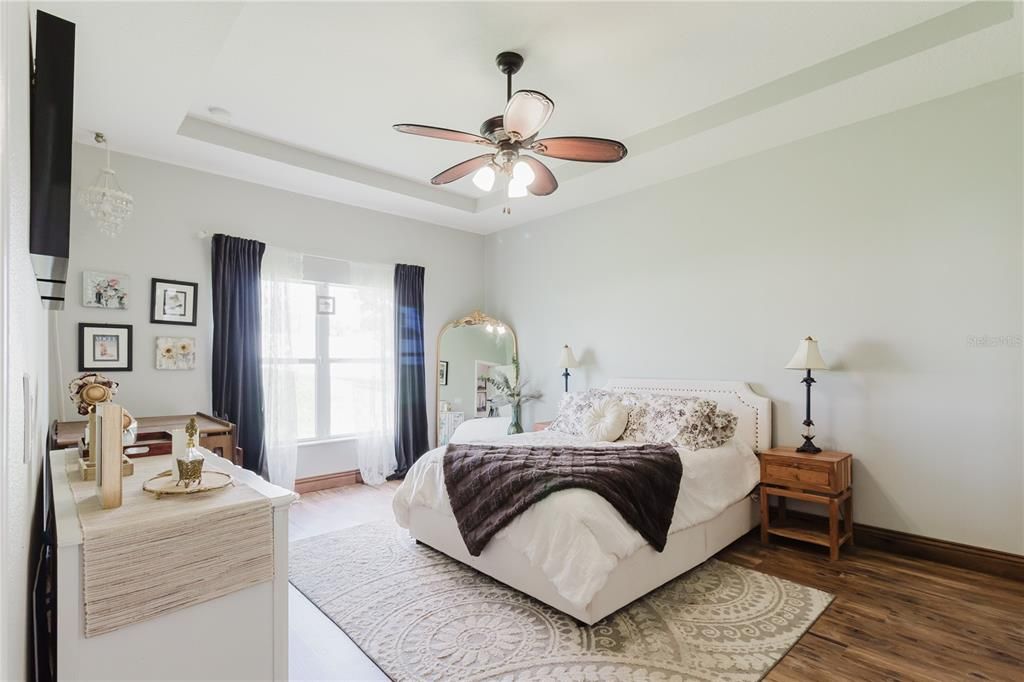 En Venta: $550,000 (4 camas, 3 baños, 2623 Pies cuadrados)