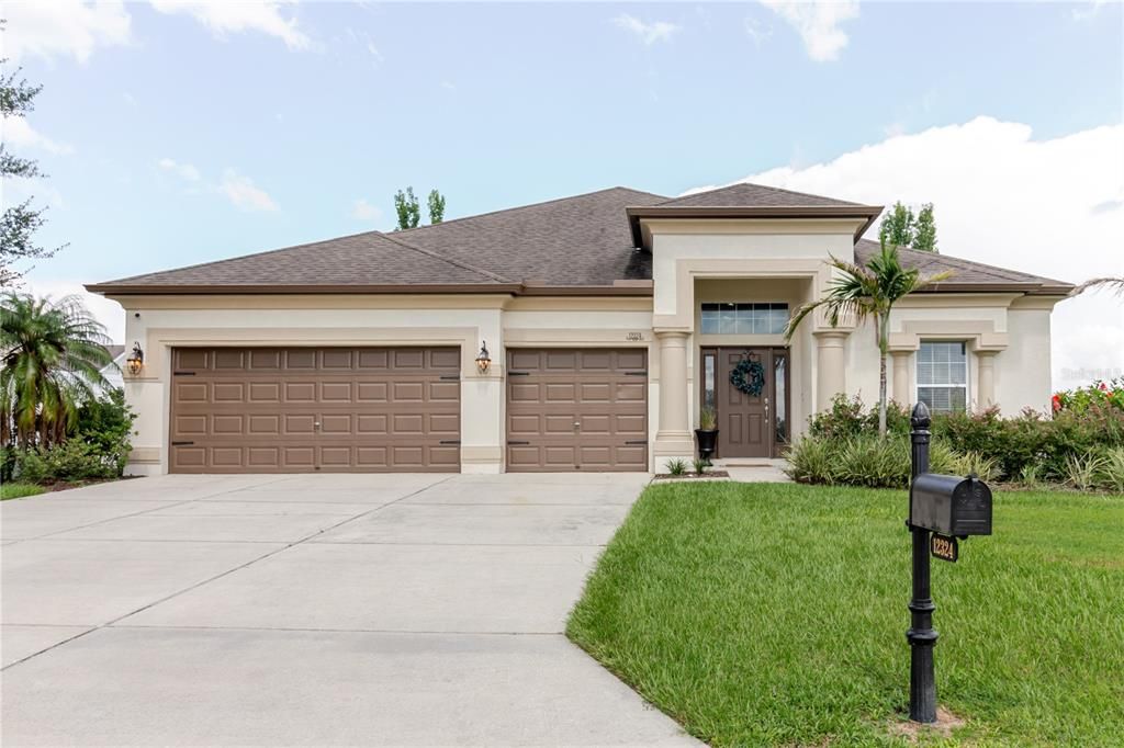 En Venta: $550,000 (4 camas, 3 baños, 2623 Pies cuadrados)