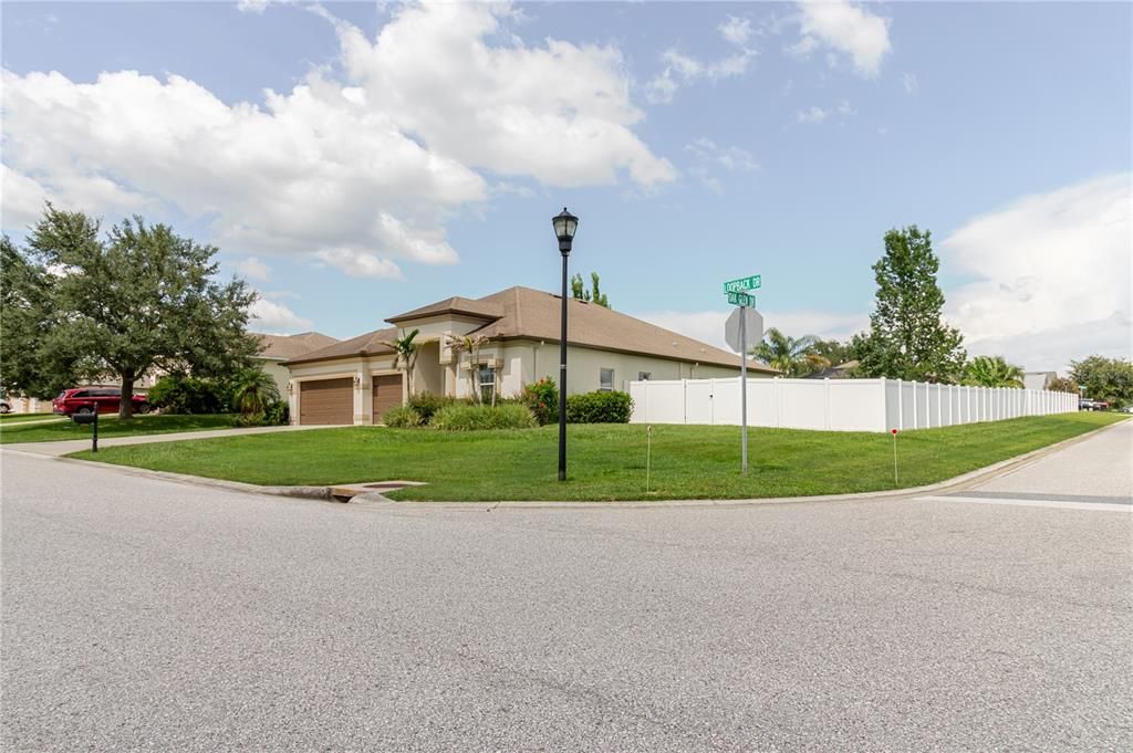 En Venta: $550,000 (4 camas, 3 baños, 2623 Pies cuadrados)