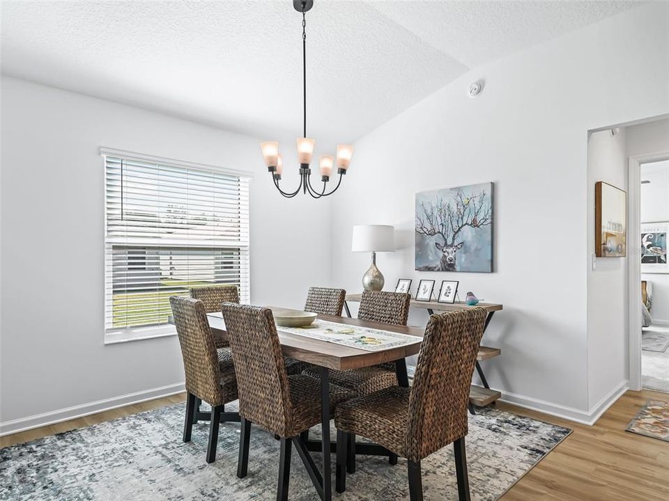 В аренду: $3,100 (3 спален, 2 ванн, 1451 Квадратных фут)