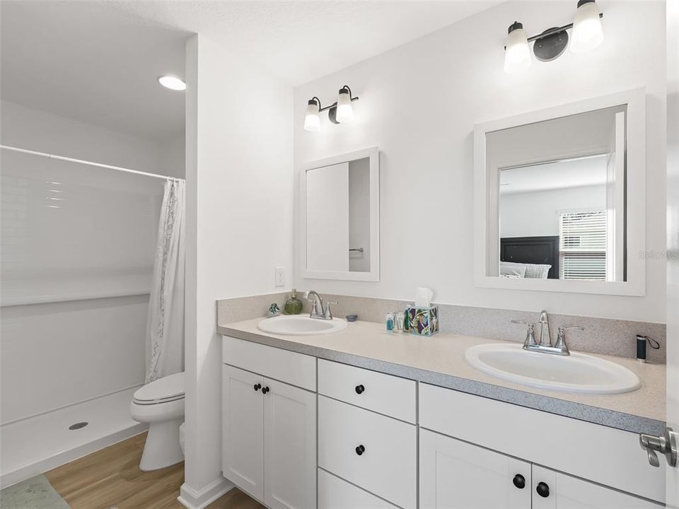 В аренду: $3,100 (3 спален, 2 ванн, 1451 Квадратных фут)