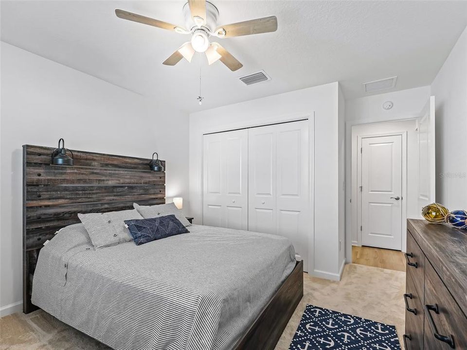 В аренду: $3,100 (3 спален, 2 ванн, 1451 Квадратных фут)