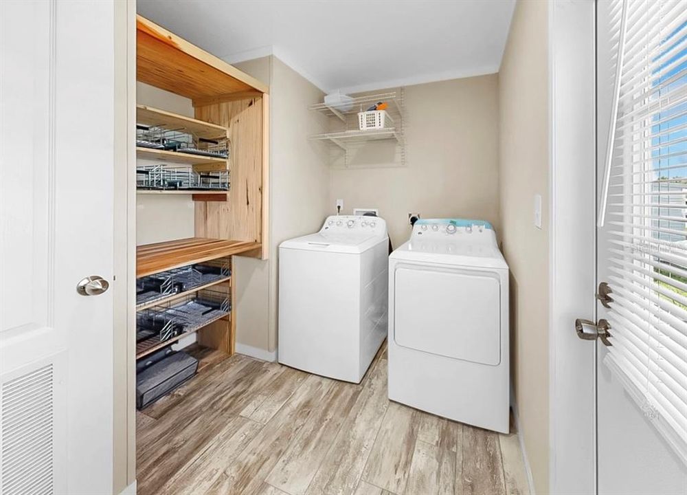 Под контрактом: $175,000 (3 спален, 2 ванн, 1494 Квадратных фут)