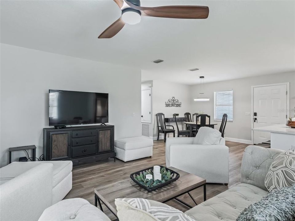 В аренду: $2,325 (2 спален, 2 ванн, 1144 Квадратных фут)