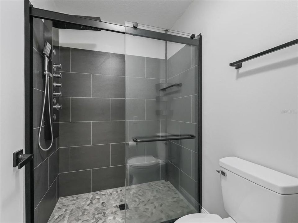 В аренду: $2,325 (2 спален, 2 ванн, 1144 Квадратных фут)