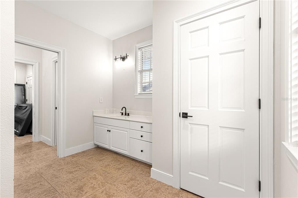 На продажу: $1,500,000 (4 спален, 3 ванн, 3578 Квадратных фут)