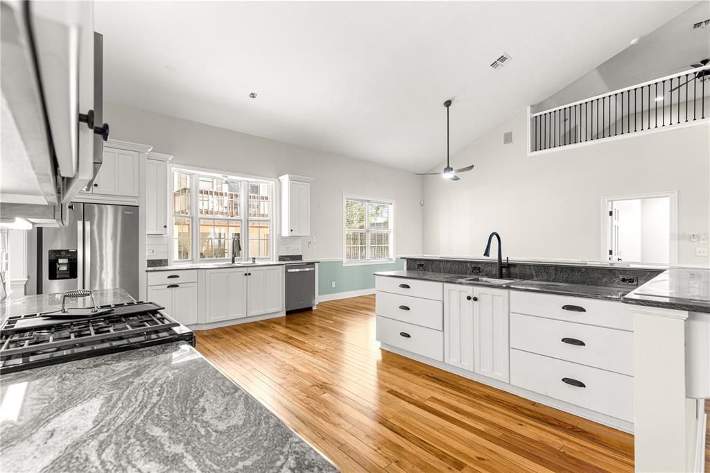 На продажу: $1,500,000 (4 спален, 3 ванн, 3578 Квадратных фут)