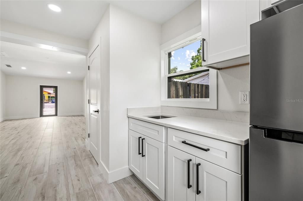 Под контрактом: $975,000 (0 спален, 0 ванн, 1928 Квадратных фут)