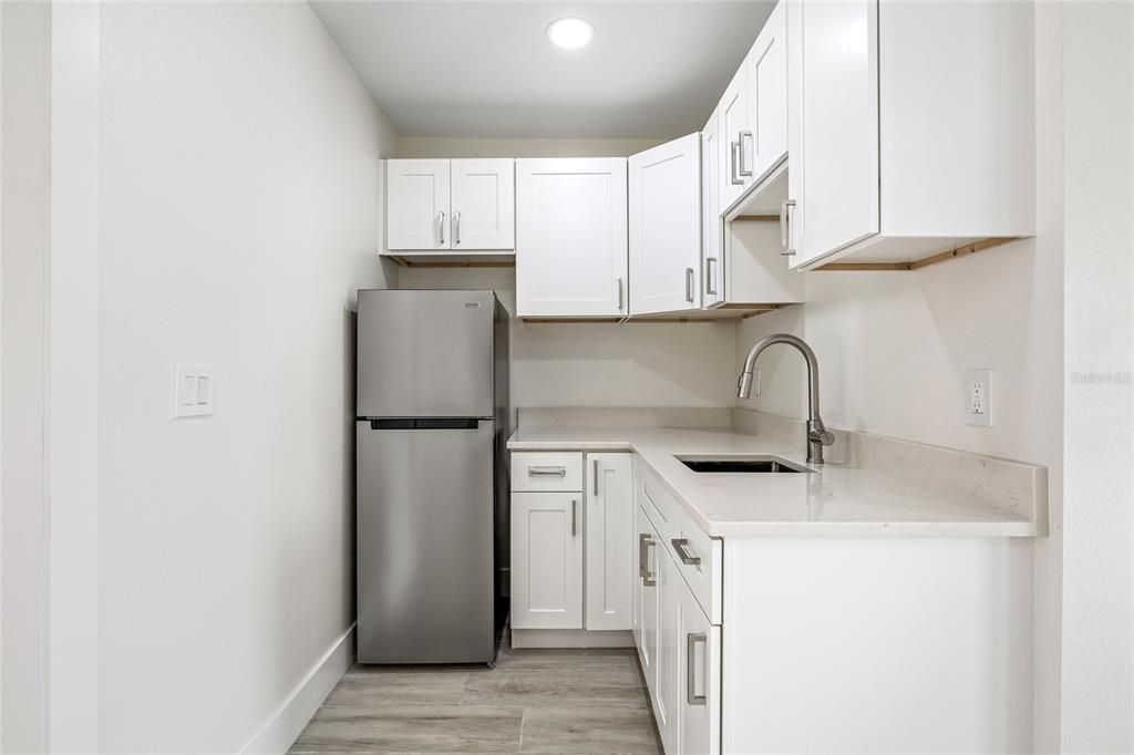 Под контрактом: $975,000 (0 спален, 0 ванн, 1928 Квадратных фут)