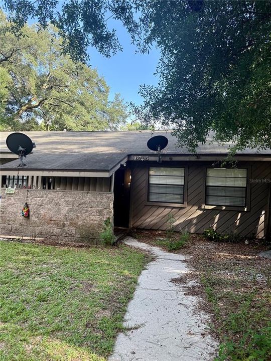 For Rent: $1,000 (2 beds, 1 baths, 788 Square Feet)