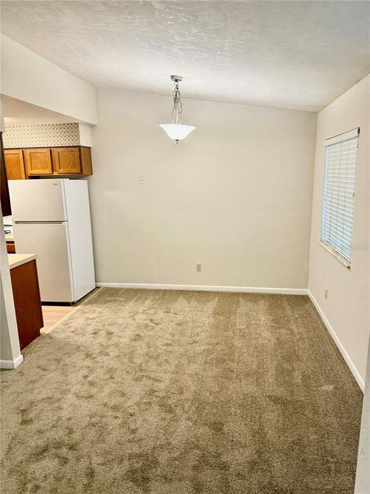For Rent: $1,000 (2 beds, 1 baths, 788 Square Feet)
