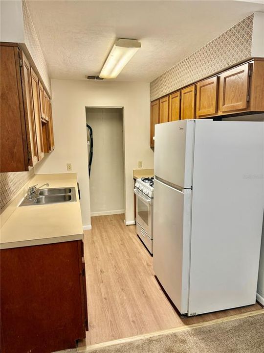 For Rent: $1,000 (2 beds, 1 baths, 788 Square Feet)