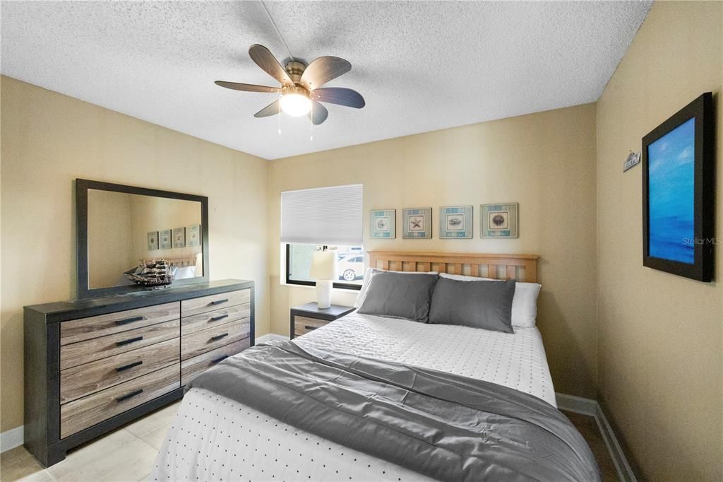 В аренду: $2,200 (2 спален, 2 ванн, 835 Квадратных фут)
