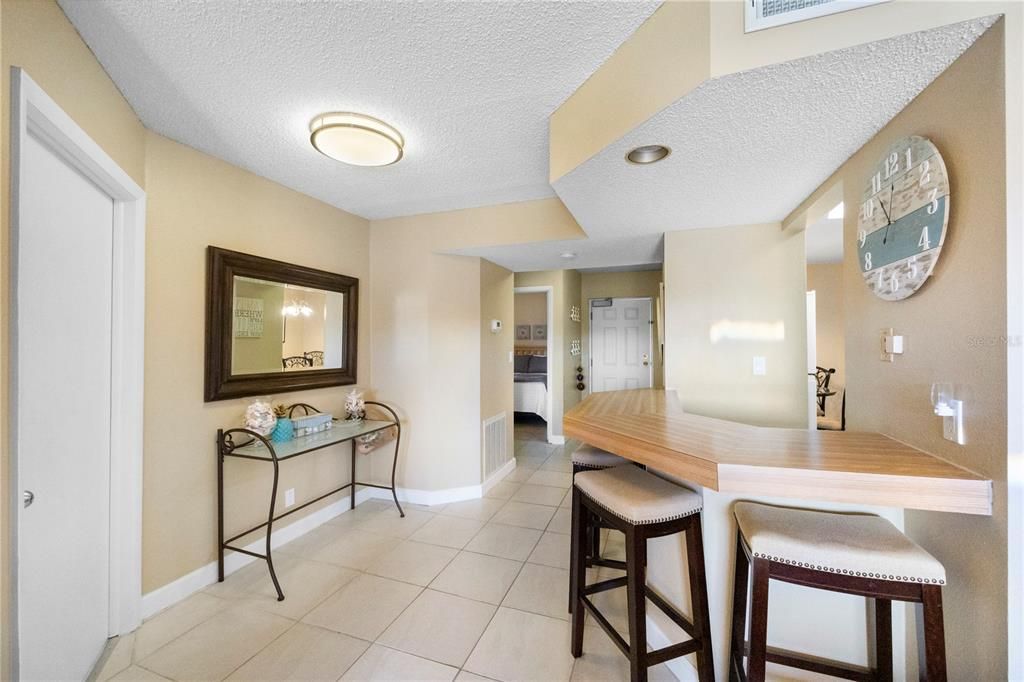 В аренду: $2,200 (2 спален, 2 ванн, 835 Квадратных фут)