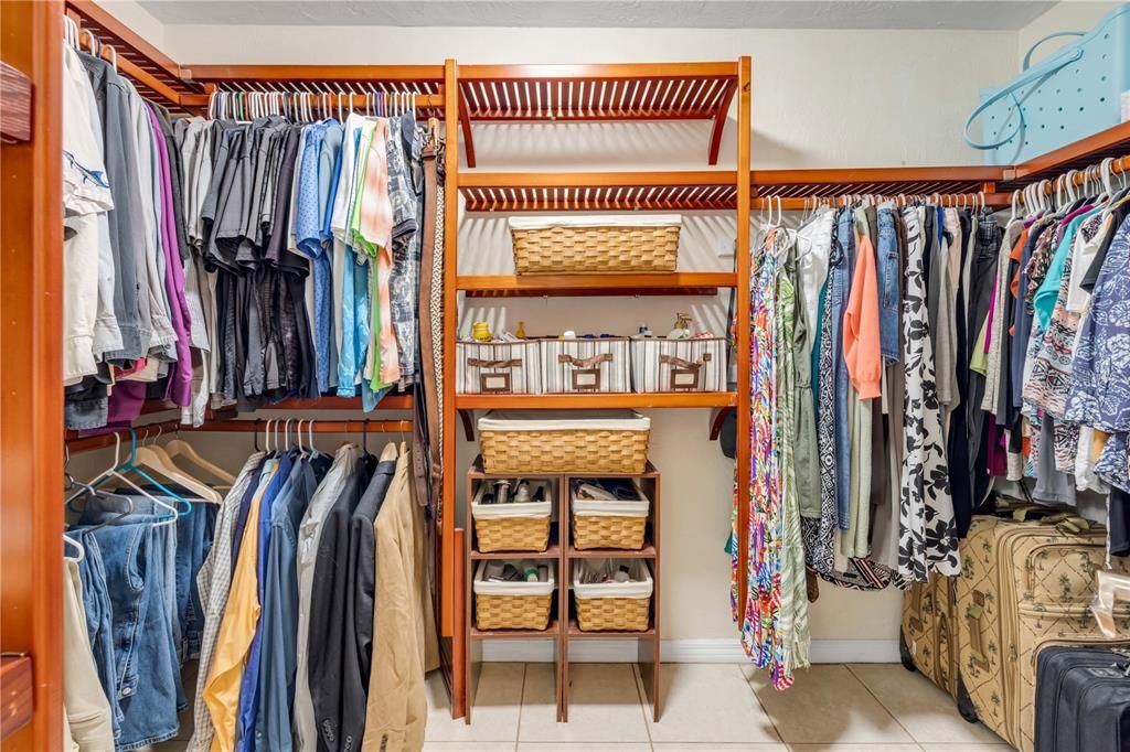 Под контрактом: $449,000 (3 спален, 2 ванн, 2109 Квадратных фут)