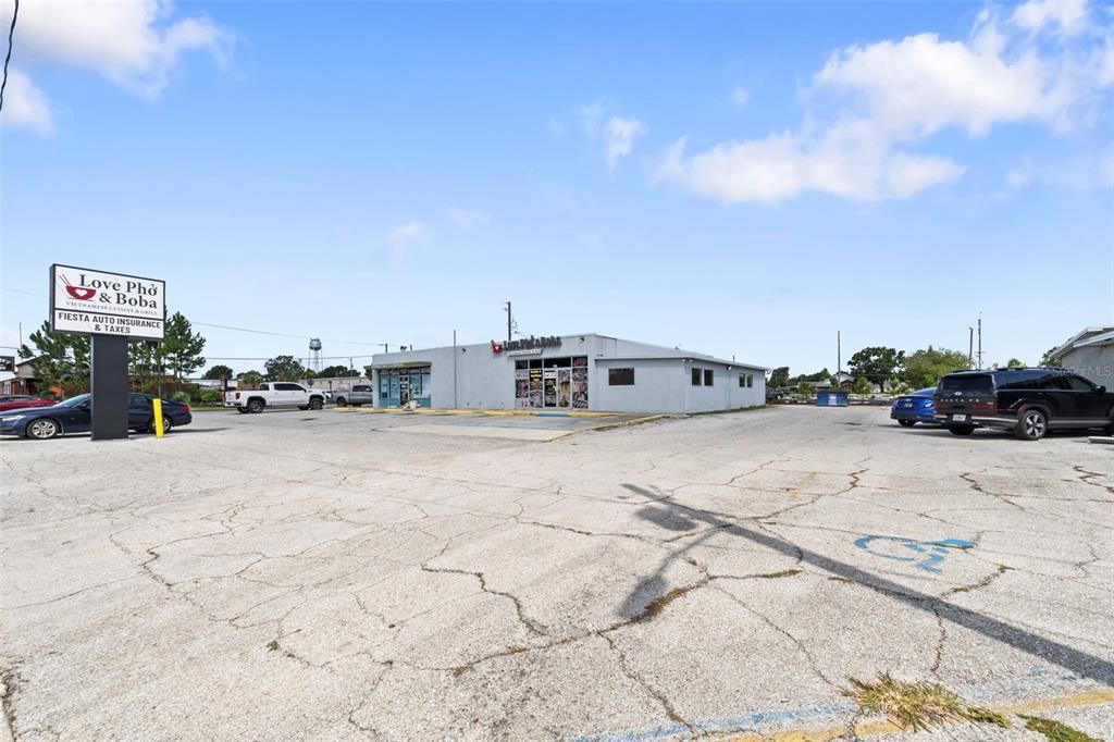 待售: $820,000 (0 贝兹, 0 浴室, 4764 平方英尺)