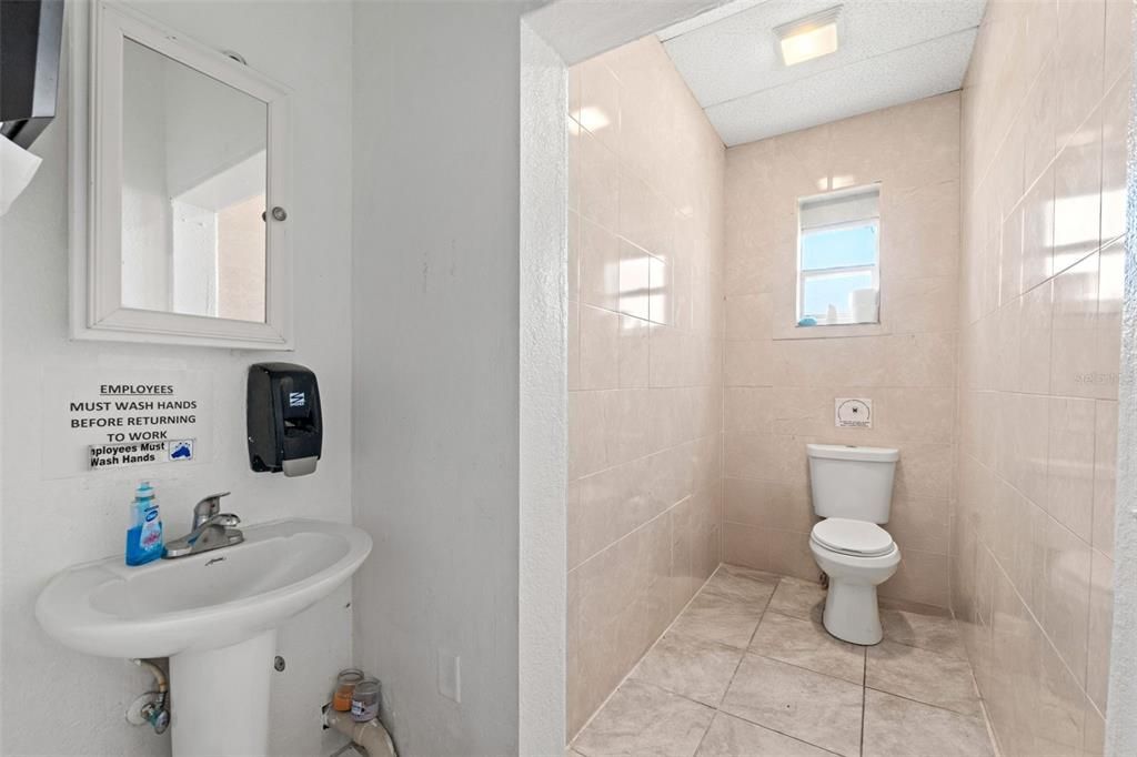 待售: $820,000 (0 贝兹, 0 浴室, 4764 平方英尺)