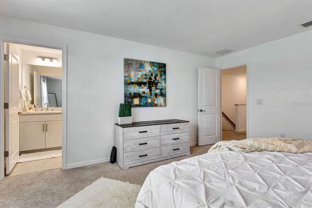 На продажу: $380,000 (3 спален, 2 ванн, 1593 Квадратных фут)