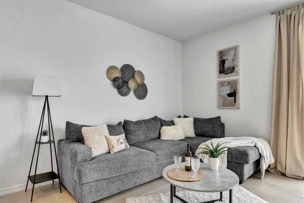 На продажу: $380,000 (3 спален, 2 ванн, 1593 Квадратных фут)