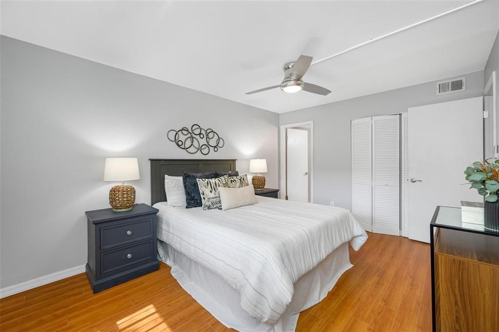 For Sale: $169,900 (2 beds, 2 baths, 840 Square Feet)